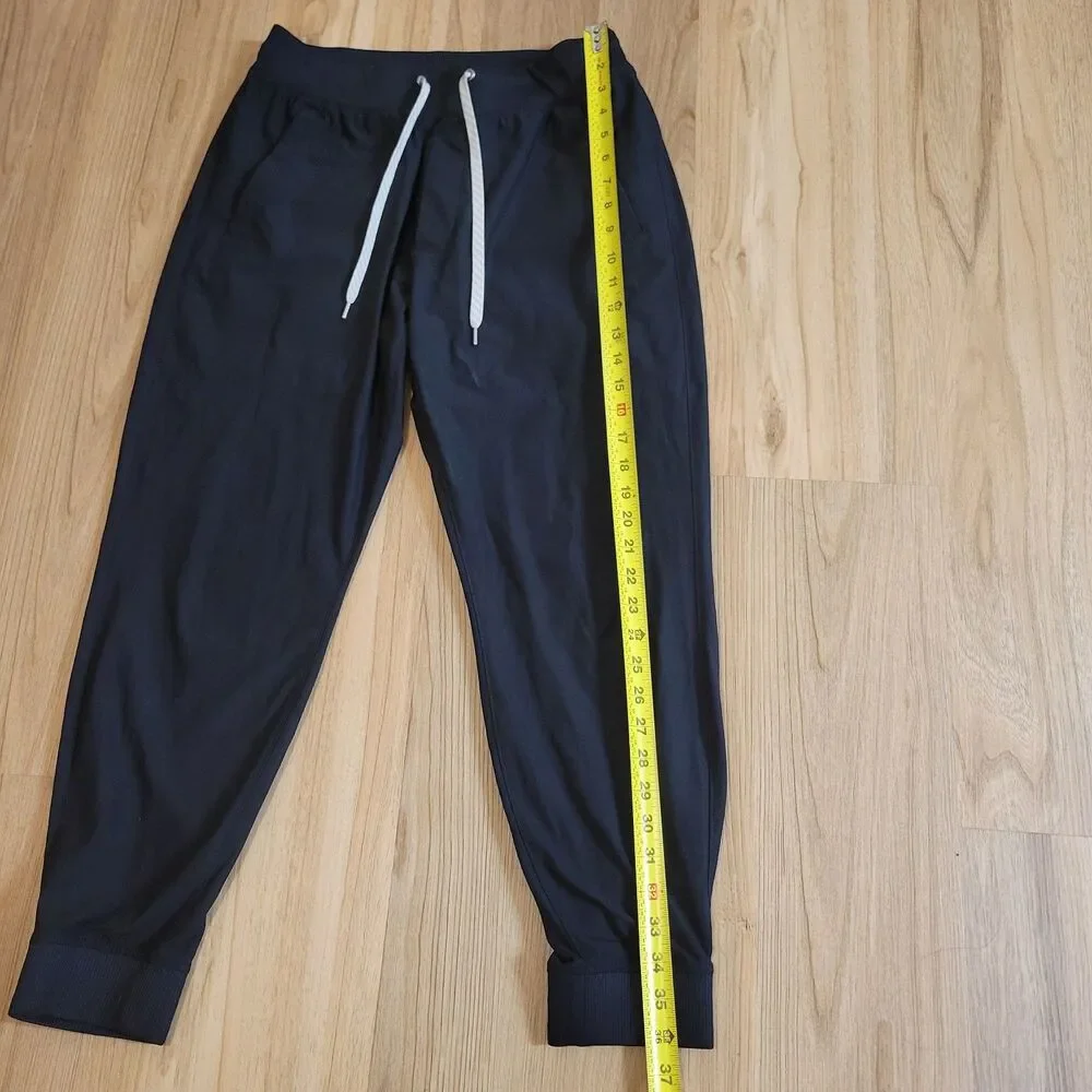 Vuori Meta Jogger Men Medium Black Drawstring Stretch Performance Pants V436
